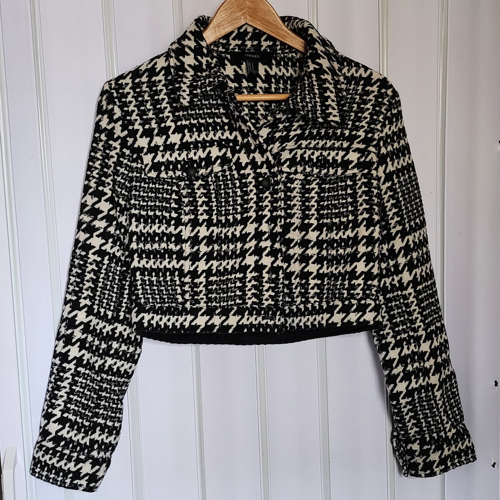 Forever 21 Cropped Houndstooth Jacket/Blazer - Black and White